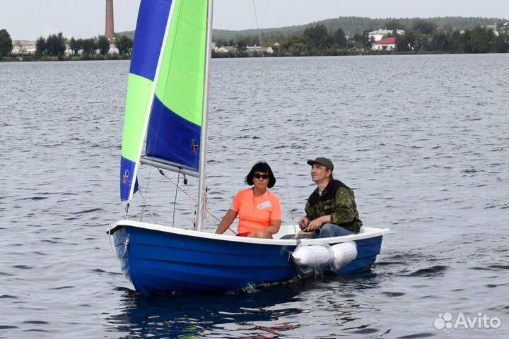 Пластиковая лодка Виза Комби - 395