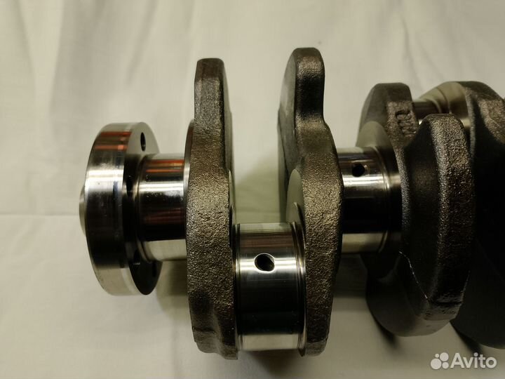 Коленвал VAG 2,0 TDI BKD 038105021AE