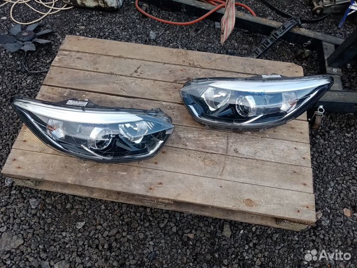 Фара на Рено Каптюр 19г