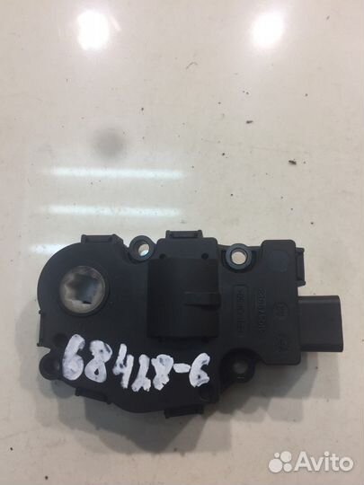 Бардачок (BMW X5 F15)