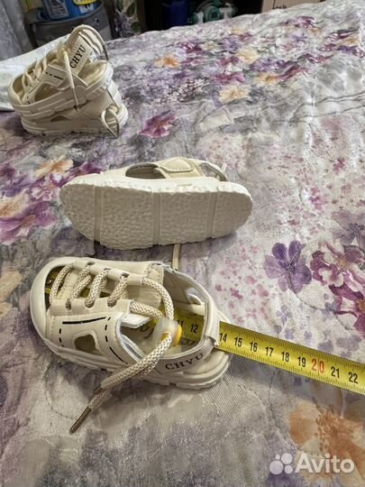 Сандалии детские 22 размер