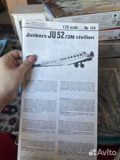 Модель самолета junkers lufthansa JU-52 1:72