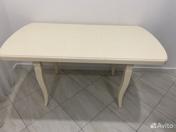 Кухонный стол