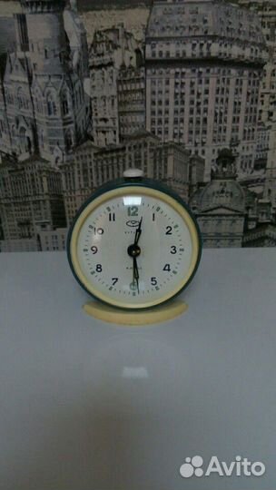 Часы будильник из СССР