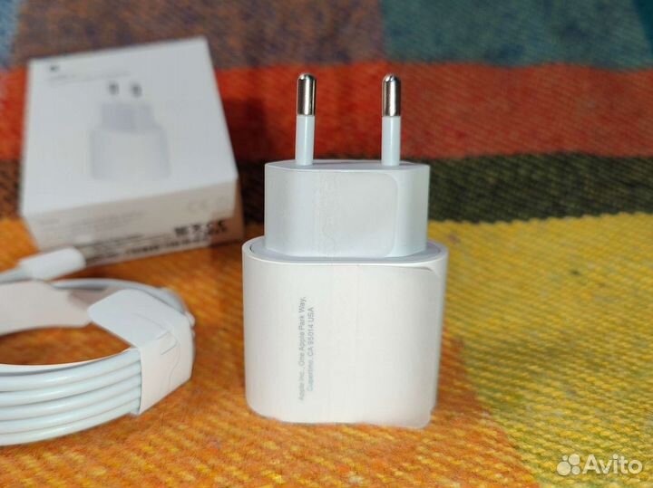 Зарядка на iPhone 20W оригинал