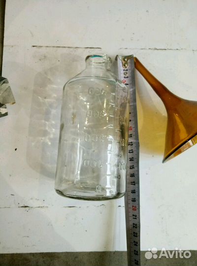 Баночки и пробирки разных размеров