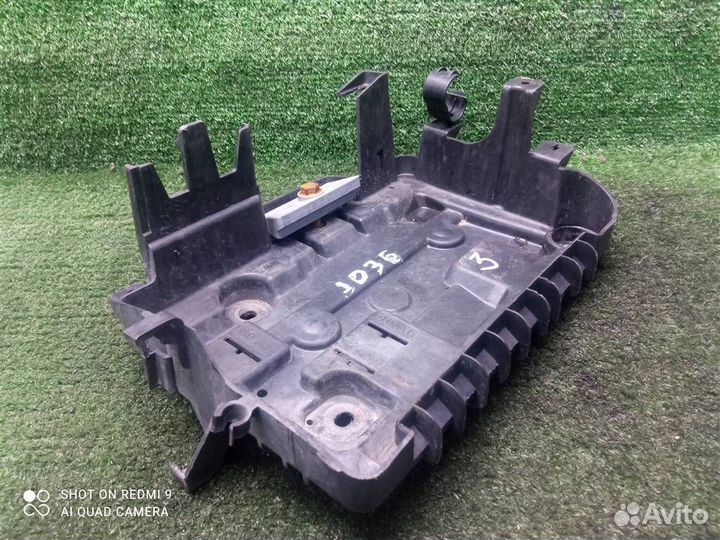 Площадка под АКБ Opel Corsa D (2006-2015)