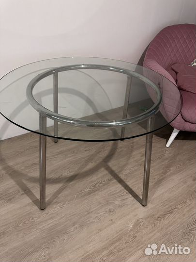 Стекляный круглый стол