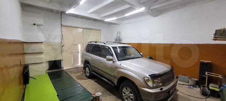 Гараж, > 30 м²