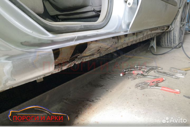 Пороги кузовные Toyota RAV4 3 (XA30)