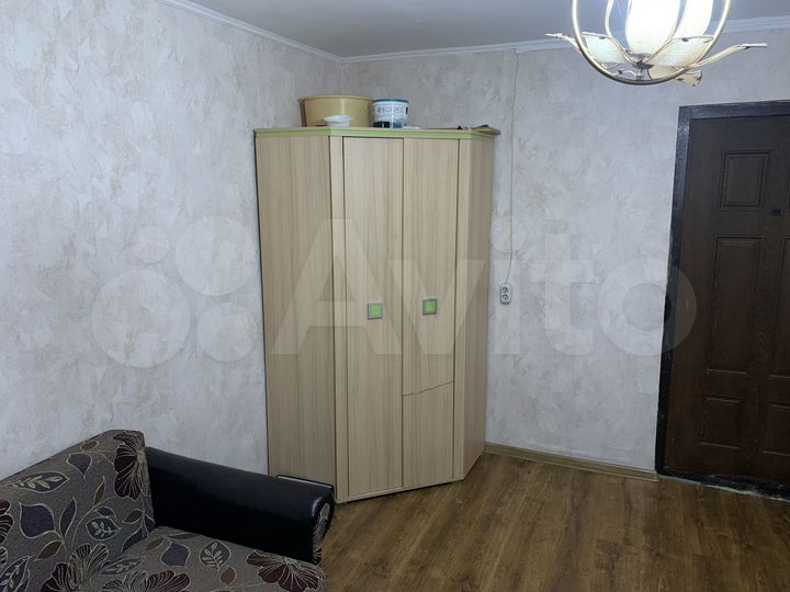 Комната 15 м² в 9-к., 4/5 эт.