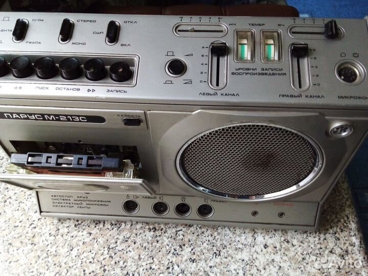 Кассетный магнитофон парус И электроника