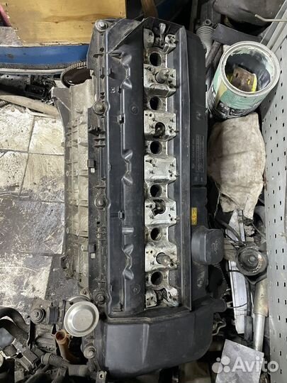 Двигатель м54б25