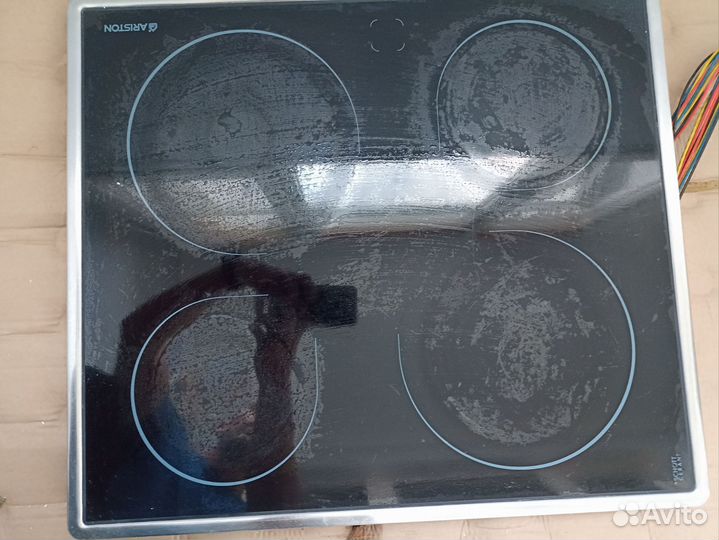 Плита электрическая с духом шкафом Ariston