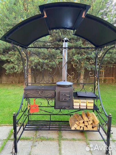 Кованый мангал с крышей