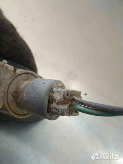 Повторитель в крыло левый Mitsubishi Galant 1993 1