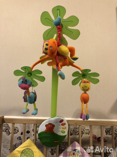 Комплект в детскую кроватку + мобиль