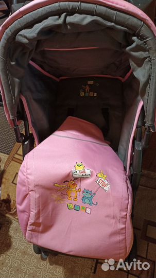 Прогулочная коляска для девочки