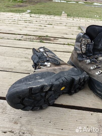 Альпинистские ботинки