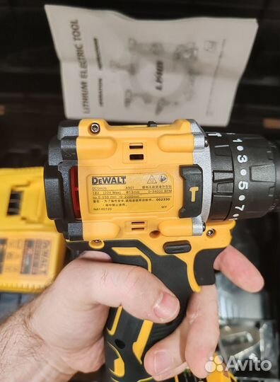 Бесщеточный шуруповерт ударный Dewalt 20 v 6 а/ч