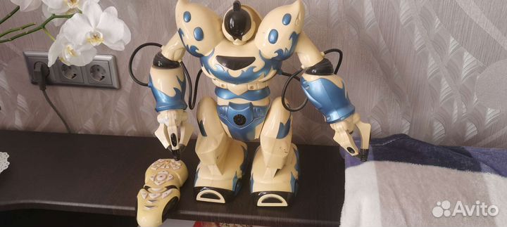 Игрушка робот тт331