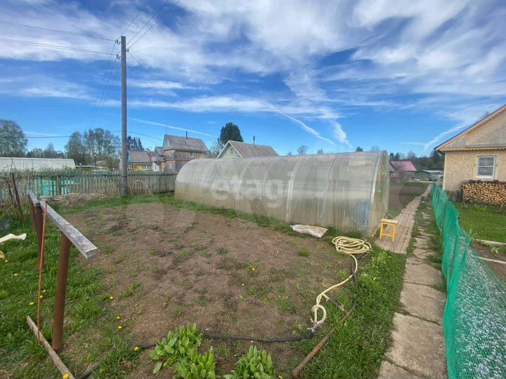 Дом 42 м² на участке 9,9 сот.