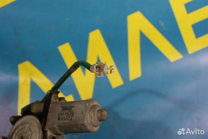 Стеклоподъемник передний правый Toyota Corolla E11