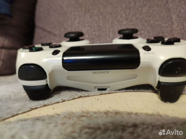 Геймпад беспроводной PlayStation DualShock 4