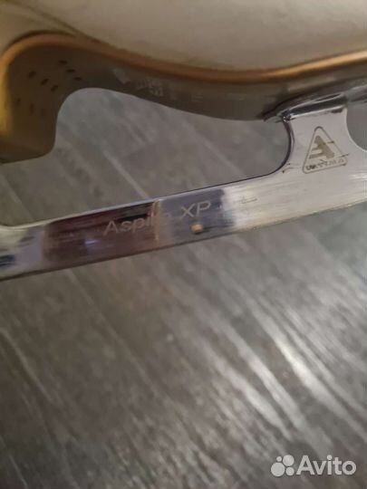 Фигурные коньки edea 210