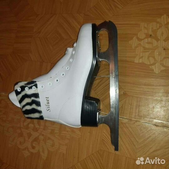 Коньки фигурные 37 размер