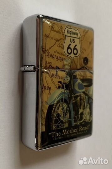 Винтажная сувенирная зажигалка