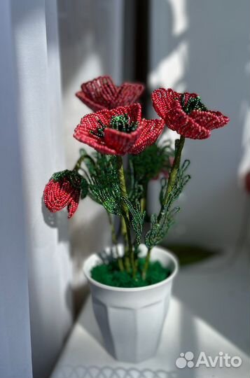 Цветы из бисера (Мак)