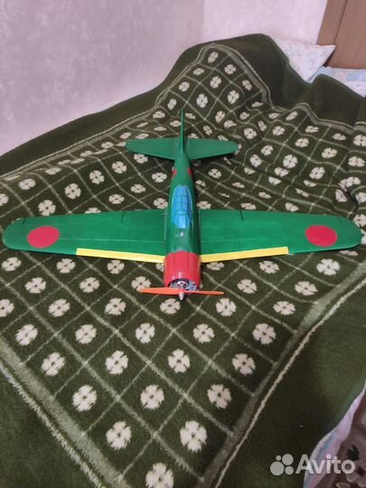 Радиоуправляемый самолет Zero