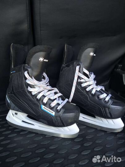 Коньки хоккейные