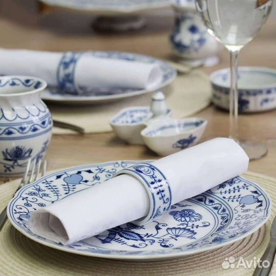 Чайный и столовый сервиз луковый рисунок Чехия