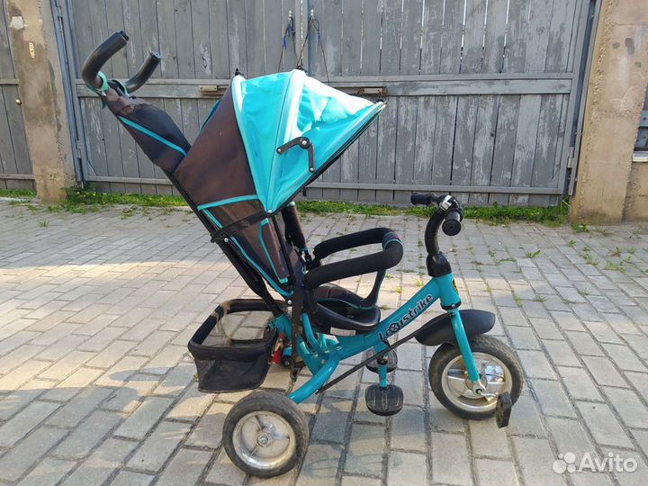 Трехколесный велосипед