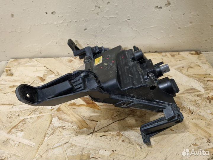 Фара противотуманная передняя правая Kia K5 GT