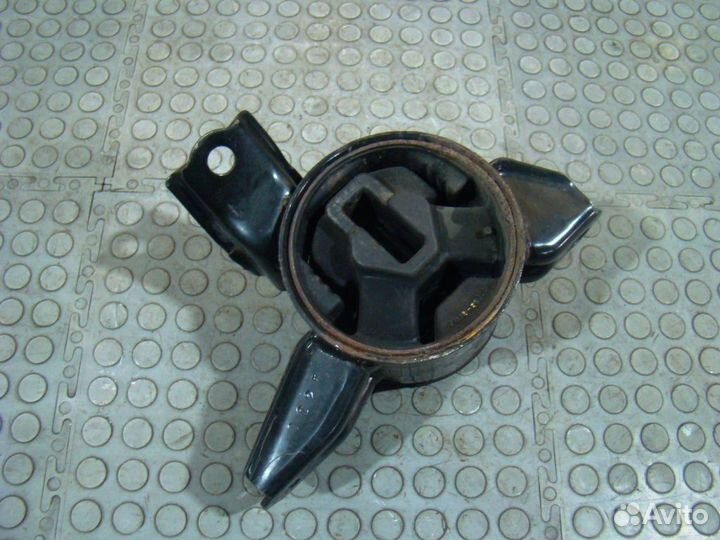 KIA Sportage 3 Опора двигателя левая