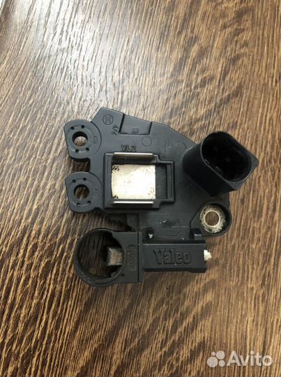 Реле генератора valeo 2610118