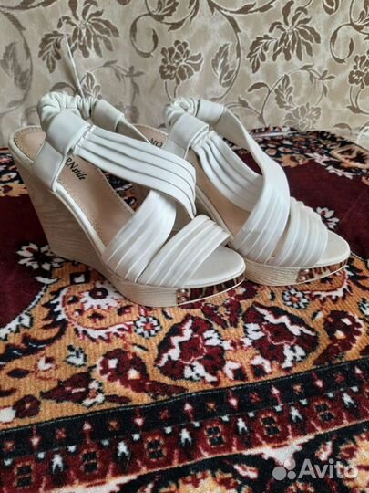 Босоножки 39