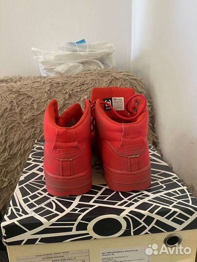 Кроссовки женские 37 размер