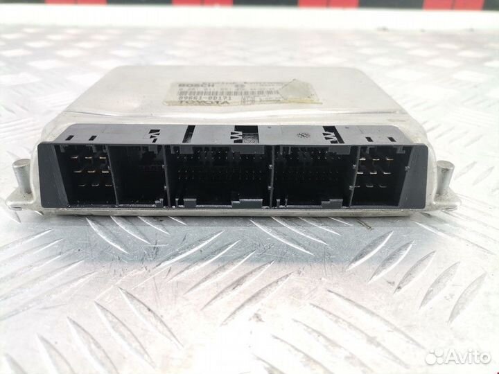 Блок управления двигателем Toyota Yaris P1 рест