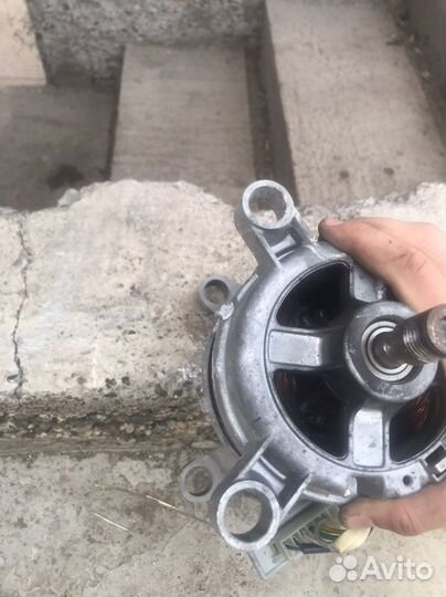 Двигататель стиральной машины