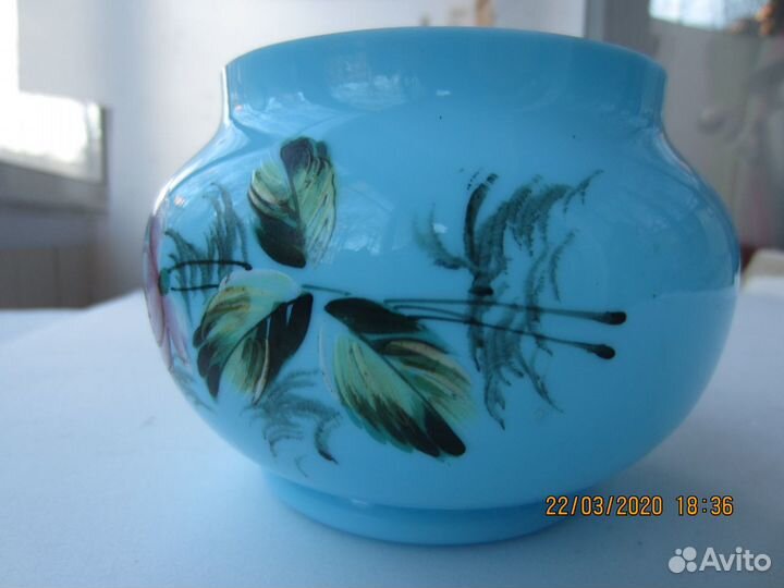 Ваза. Цветное голубое стекло, роспись. 19 век