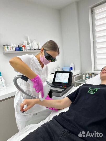 Портативный аппарат для гидродермабразии