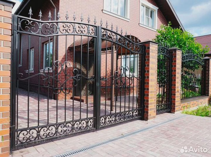 Ворота металлические распашные