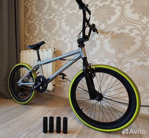 Трюковой велосипед BMX