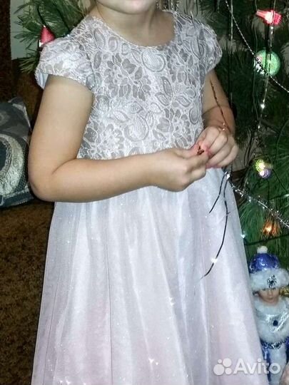 Платье для девочки нарядное