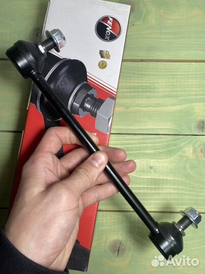 Стойка стабилизатора передняя Camry 40