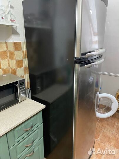 Холодильник Whirlpool